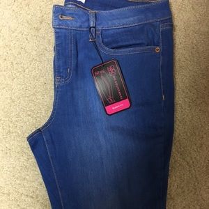 New No Boundaries Jeans Size 15